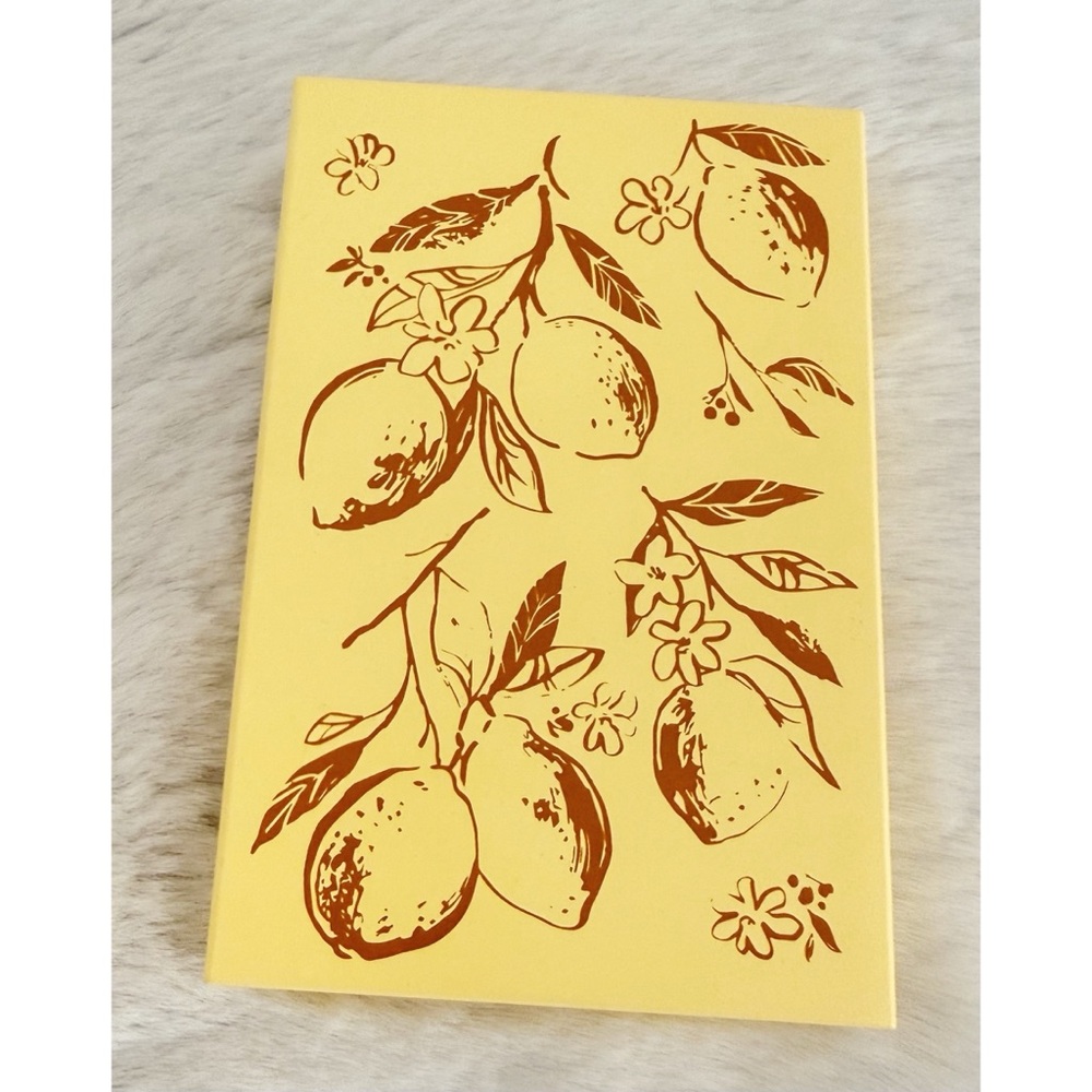 SQUARE STUDIO Leisure Days Lemon Wood Stamp